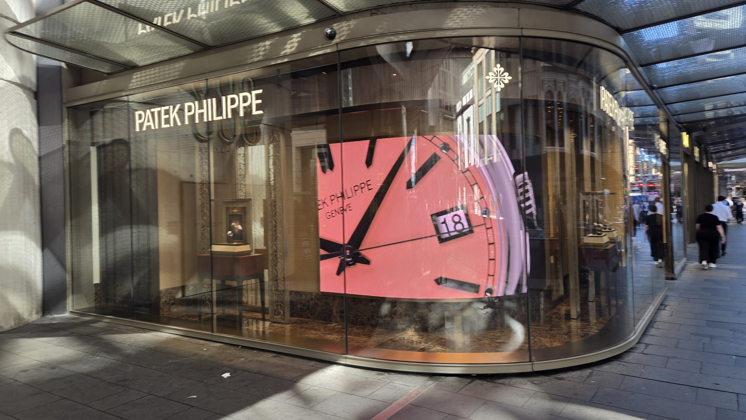 Patek Philippe custom curved LED display by Octopus LED Screens
